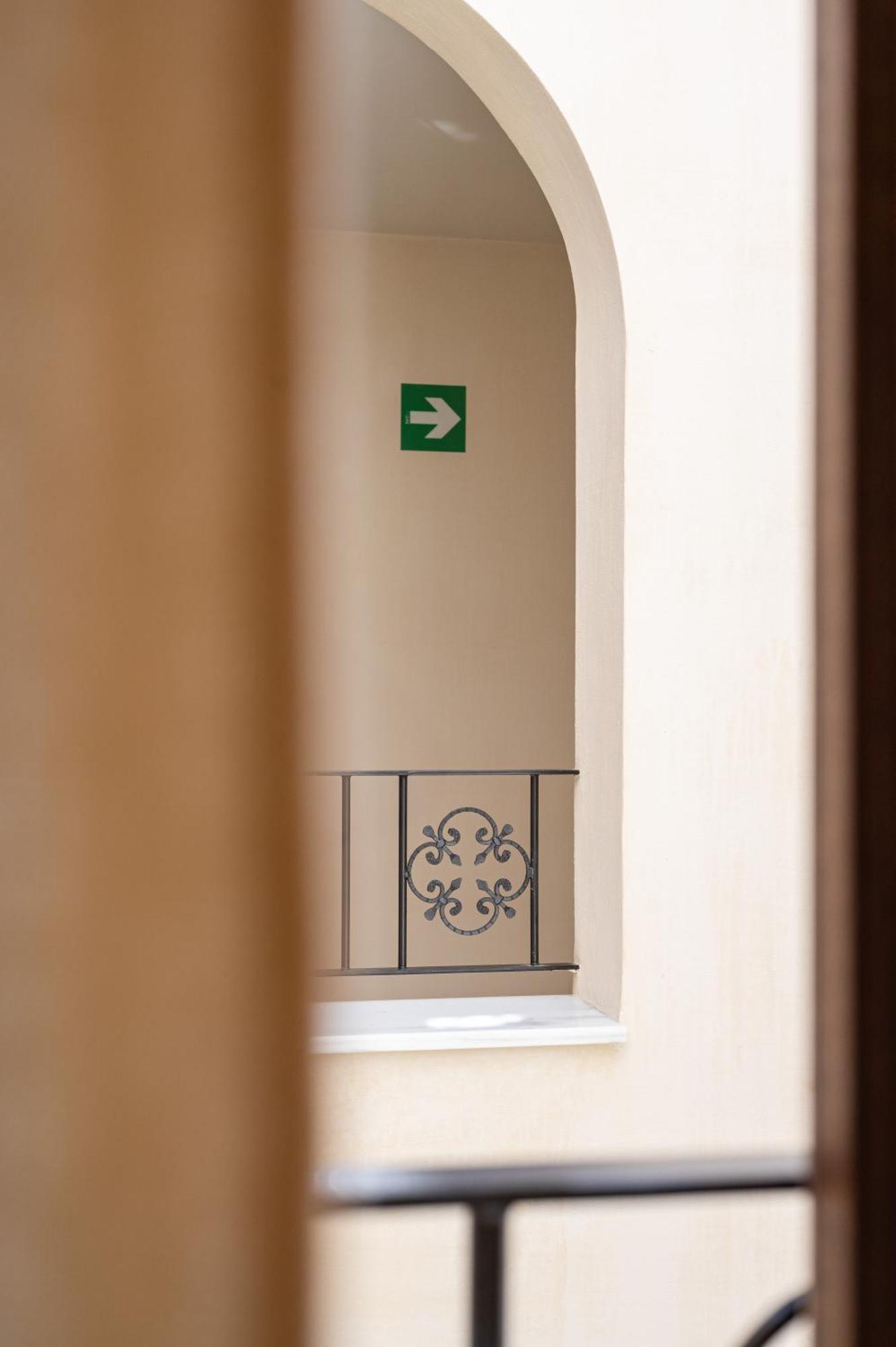 Apartamentos Gravina 56 Seville Exterior photo