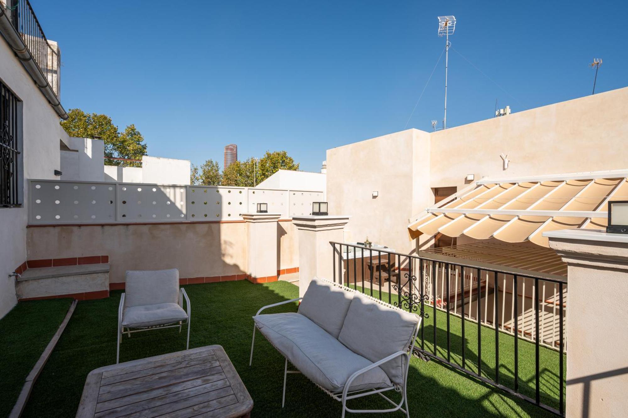 Apartamentos Gravina 56 Seville Exterior photo